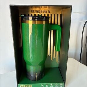 Hydropeak Voyager 42oz limited edition (wicked inspired )
